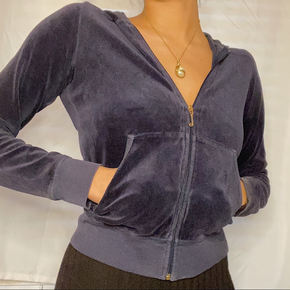 Y2K Juicy Velour Zip Up Hoodie!